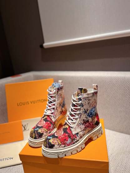 Luxury Shoes - LU-V - 470