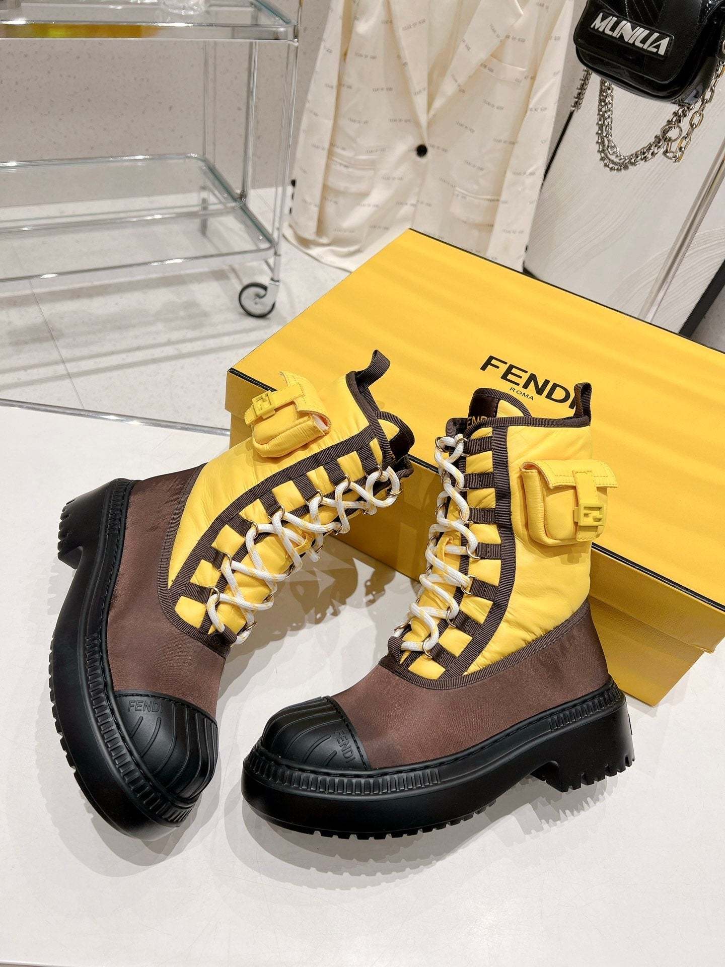 Luxury Shoes - FED - 242