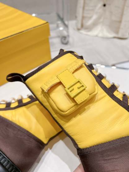 Luxury Shoes - FED - 242