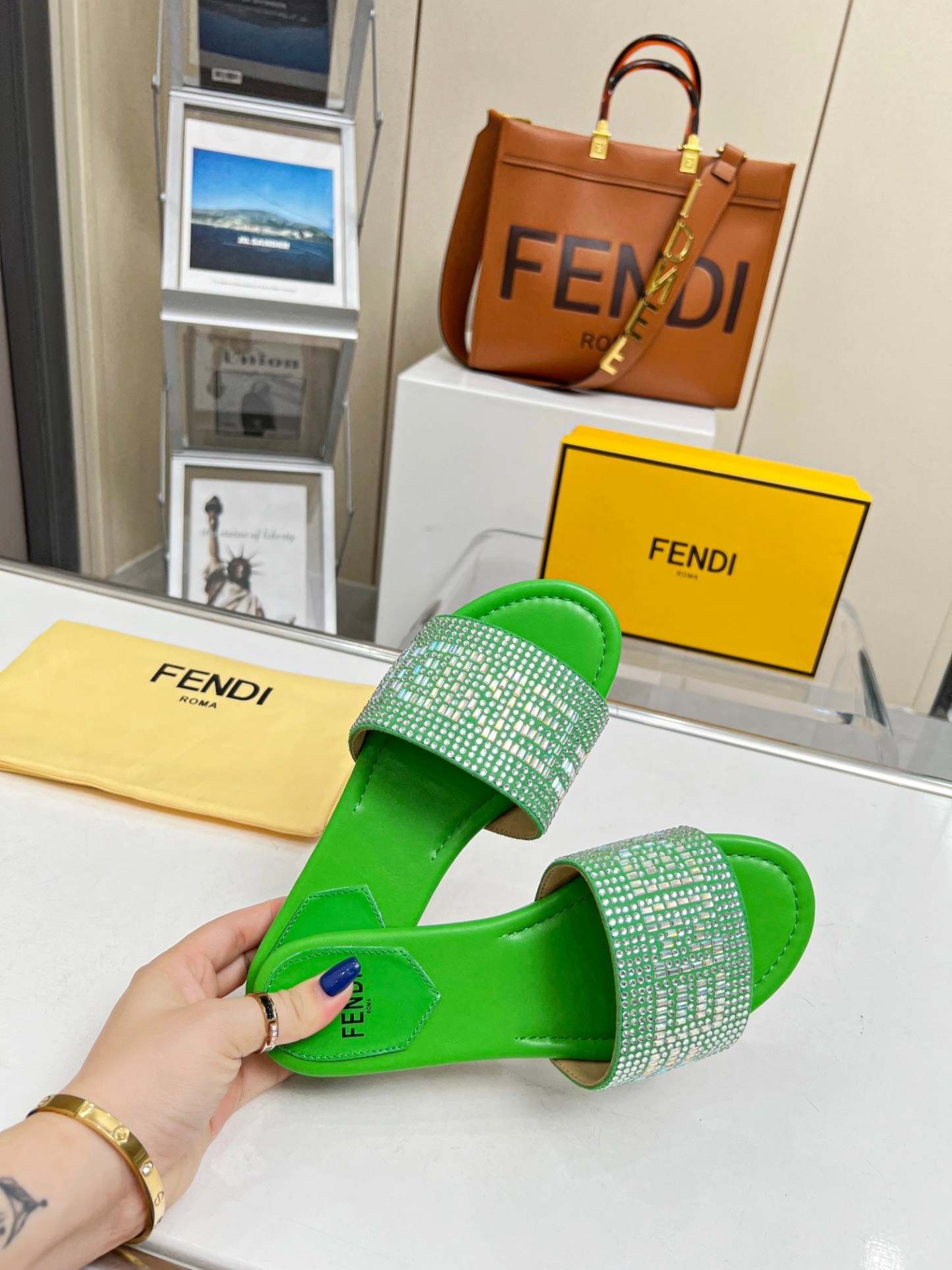 Luxury Shoes - FED - 072