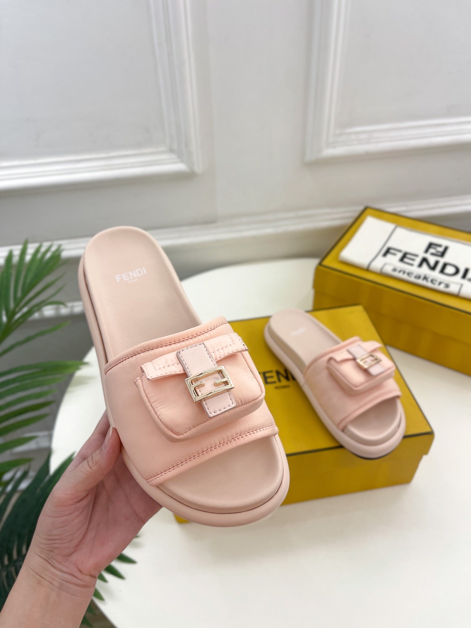 Luxury Shoes - FED - 066