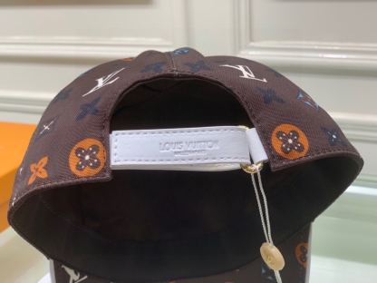 LV MONOGRAM PATTERN CAP BROWN
