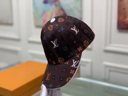 LV MONOGRAM PATTERN CAP BROWN