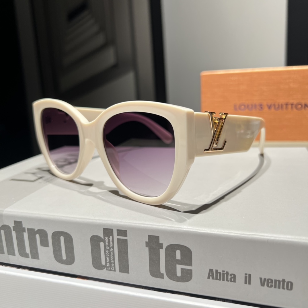 LV ICON CAT EYE SUNGLASSES CREAM Z1734W