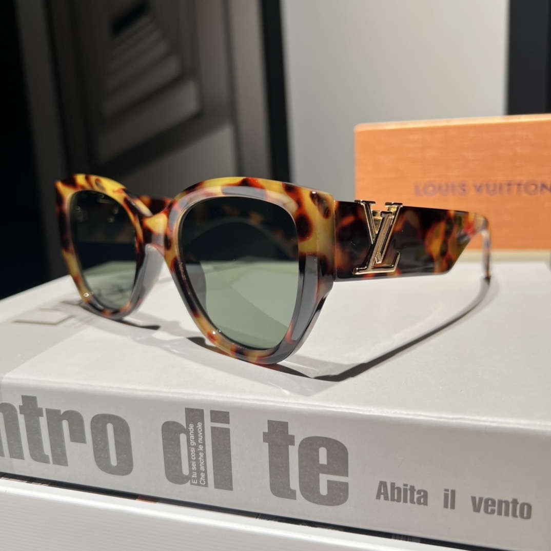 LV ICON CAT EYE SUNGLASSES DARK TORTOISE BROWN