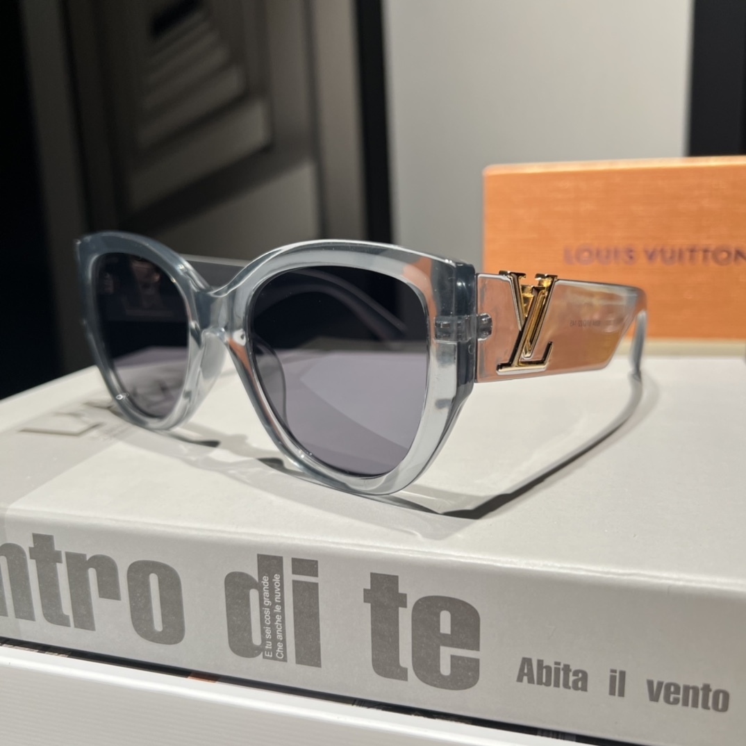 LV ICON CAT EYE SUNGLASSES TRANSPARENT