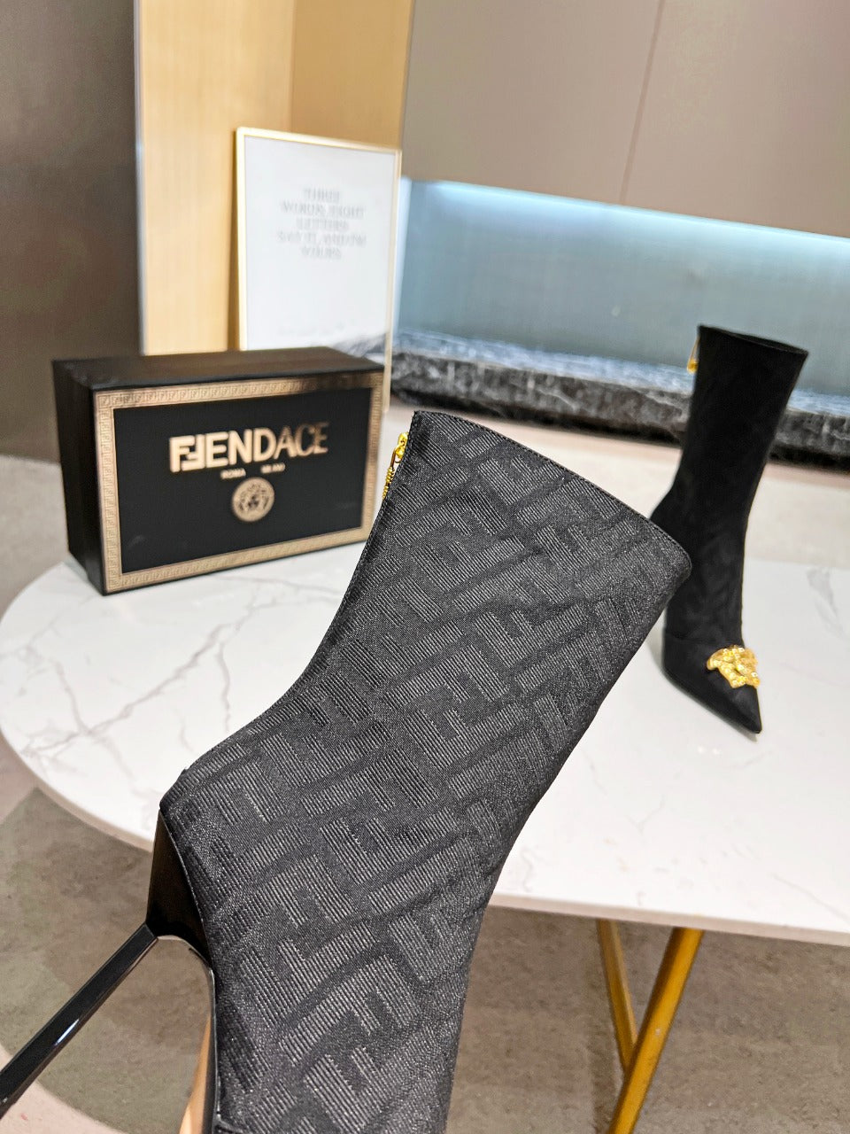 Luxury Shoes - FED - 392