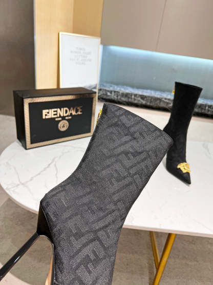 Luxury Shoes - FED - 392