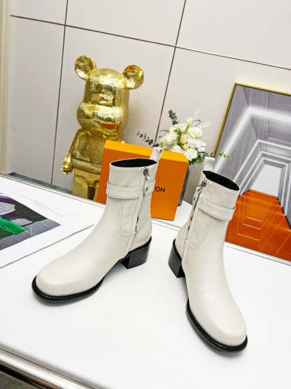 Luxury Shoes - LU-V - 586