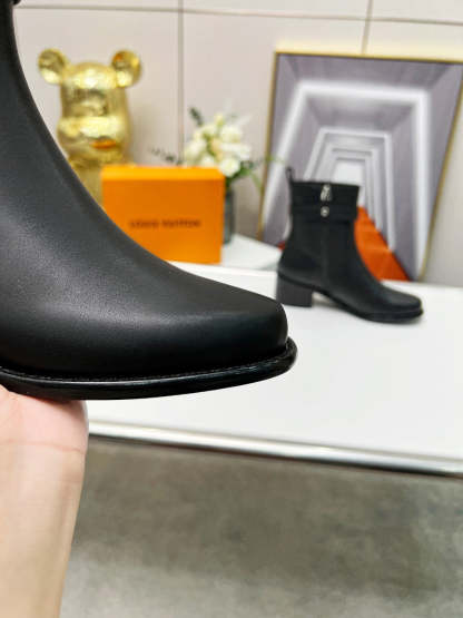 Luxury Shoes - LU-V - 515