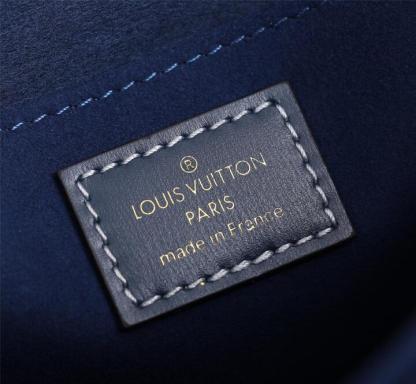 LV Dauphine MM Denim Jacquard Monogram Pattern Navy Blue For Women,  Shoulder And Crossbody Bags 9.8in/25cm LV M59631