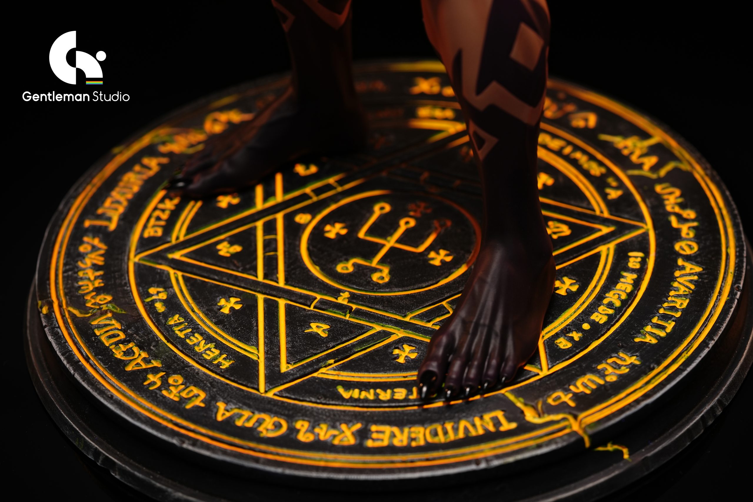 In stock- Gentleman 18 Studio - Original SAMAEL 1/6 Statue (Licensed)   (Adult 18+)