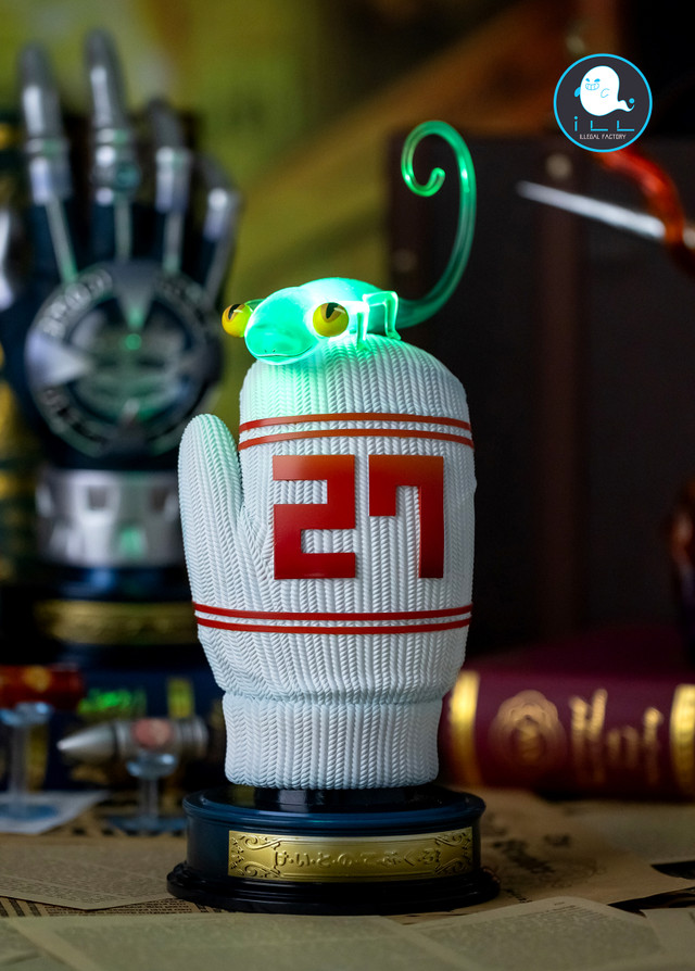 ILL Studio- HITMAN REBORN!Tsunayoshi Sawada Gloves 3.0 with LED Statue(GK) 