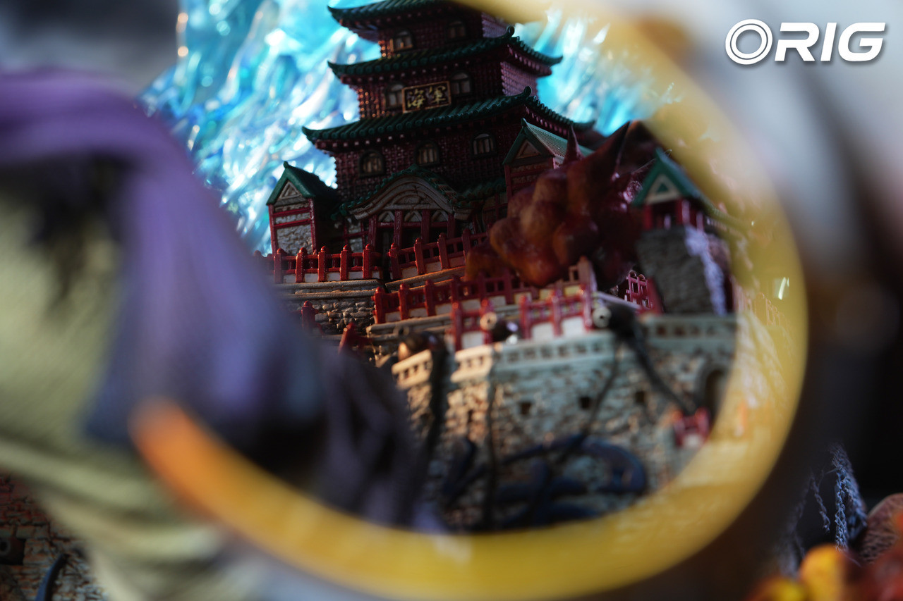 ORIG Studio - One Piece White Beard with LED Statue(GK)