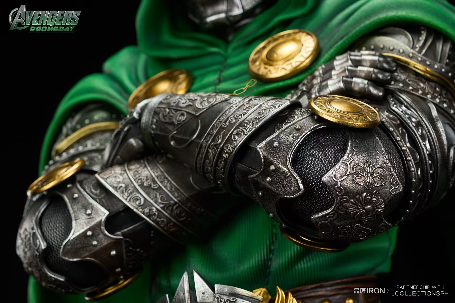 IRON Studio - MQ067 Victor von Doom - Doctor Doom Bust Statue