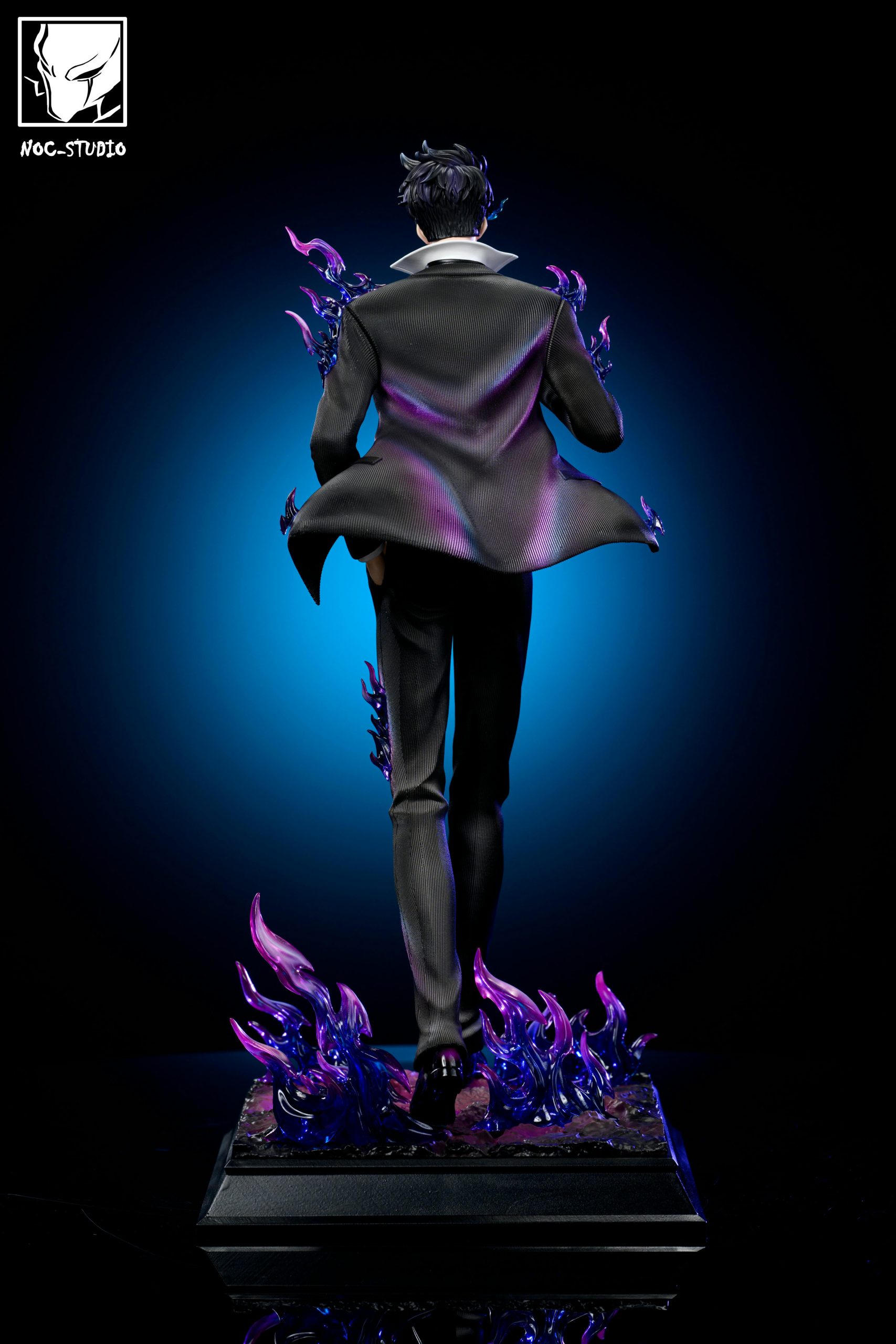 Solo Leveling Shadow Monarch Sung Jin Woo in Suit Statue (GK) -Noc Studio 