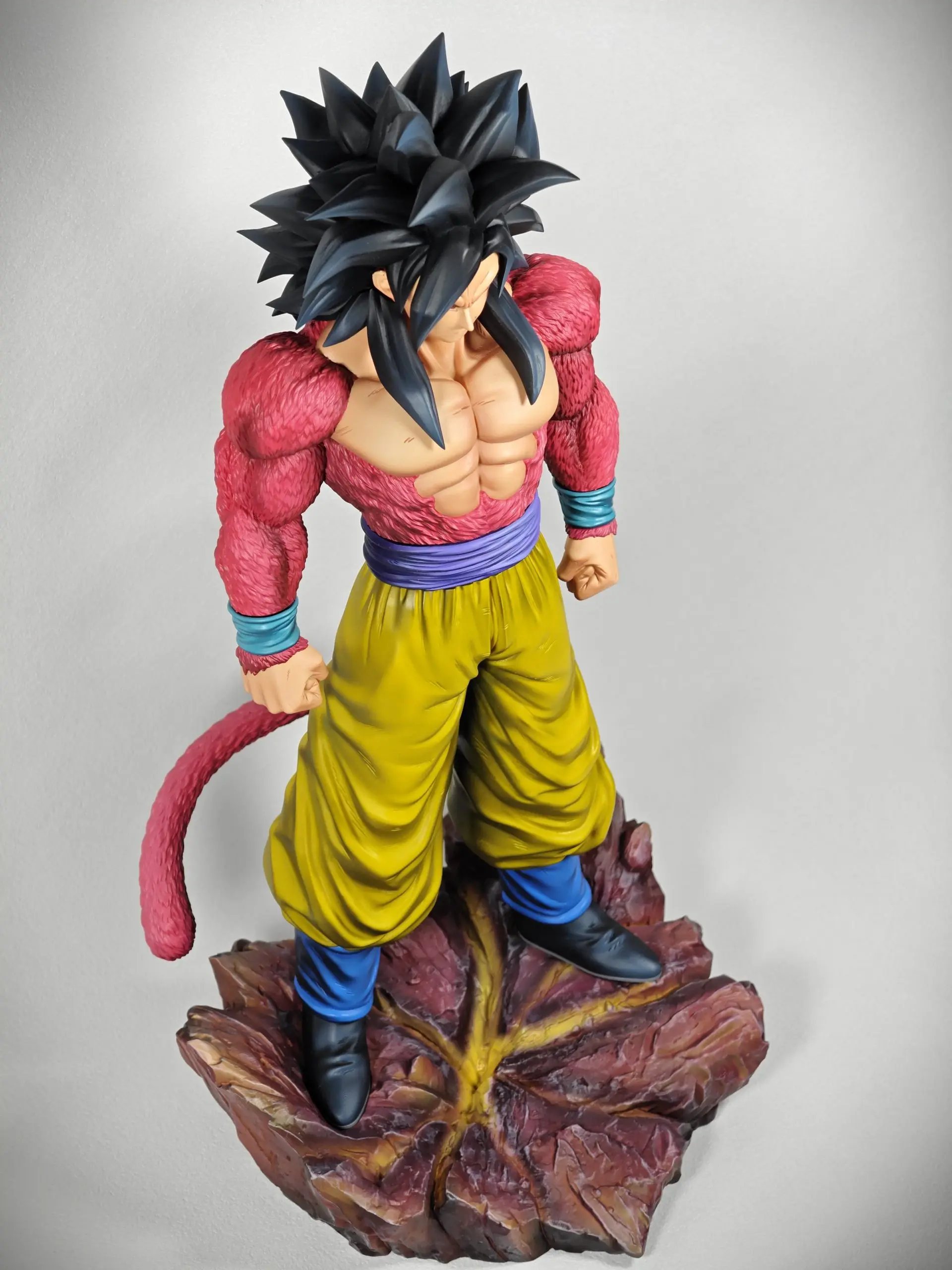 Yun Ji Studio - Dragon Ball Super Saiyan 4 series #1 Goku Statue(GK)