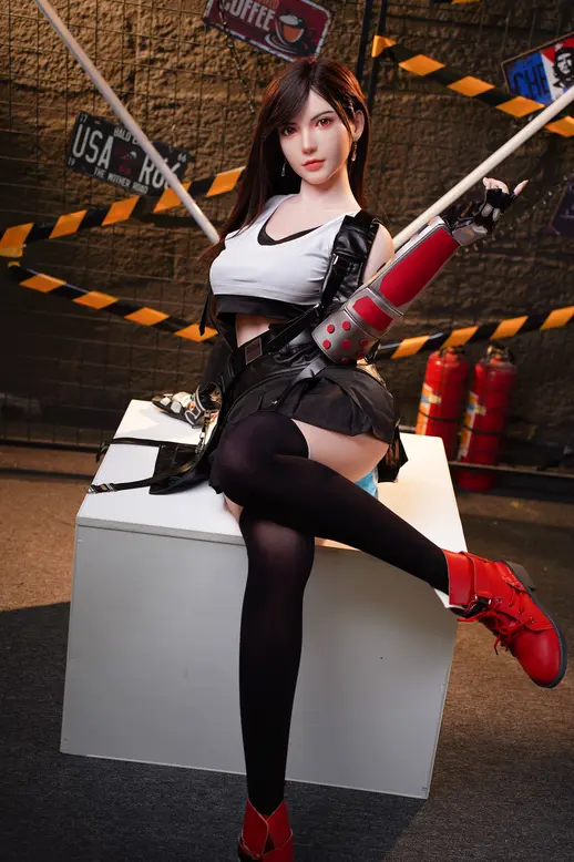 Ling Meng Studio - Final Fantasy 1/1 Tifa Full Silicone Action Figure (Adult 18+)