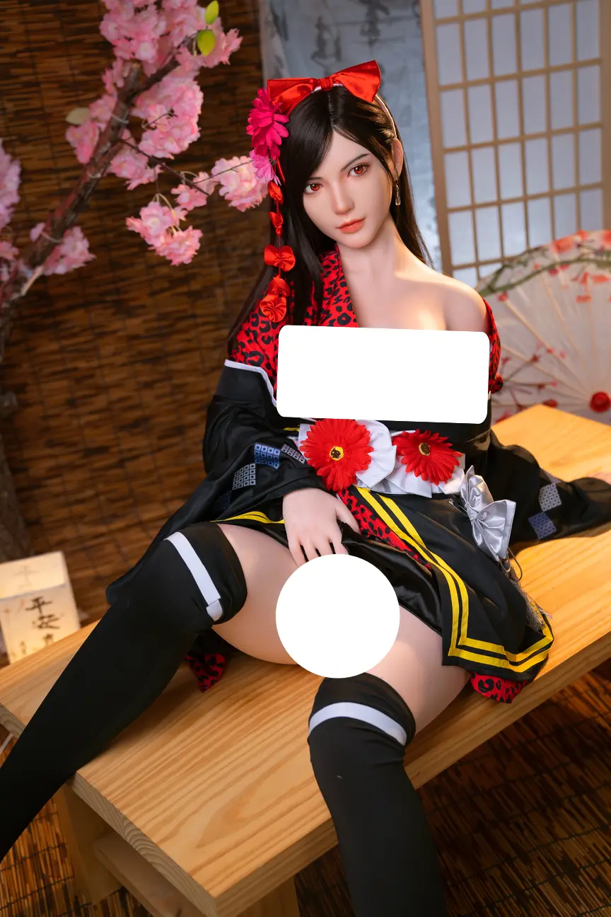 Ling Meng Studio - Final Fantasy 1/1 Tifa Full Silicone Action Figure (Adult 18+)