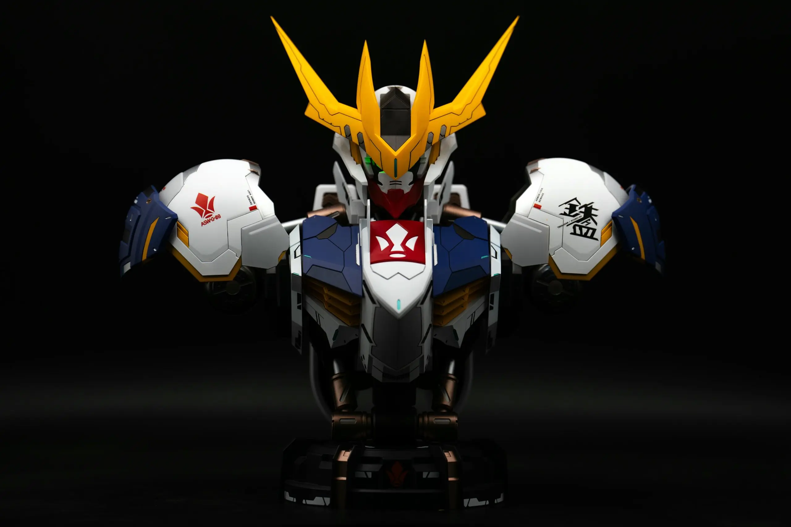 HH Mo Xing Gong Fang Studio - Gundam Battle 1/30 ASW-G-08 Gundam Barbatos Lupus Rex Bust Assembly ModelPainted Finished Statue (GK)