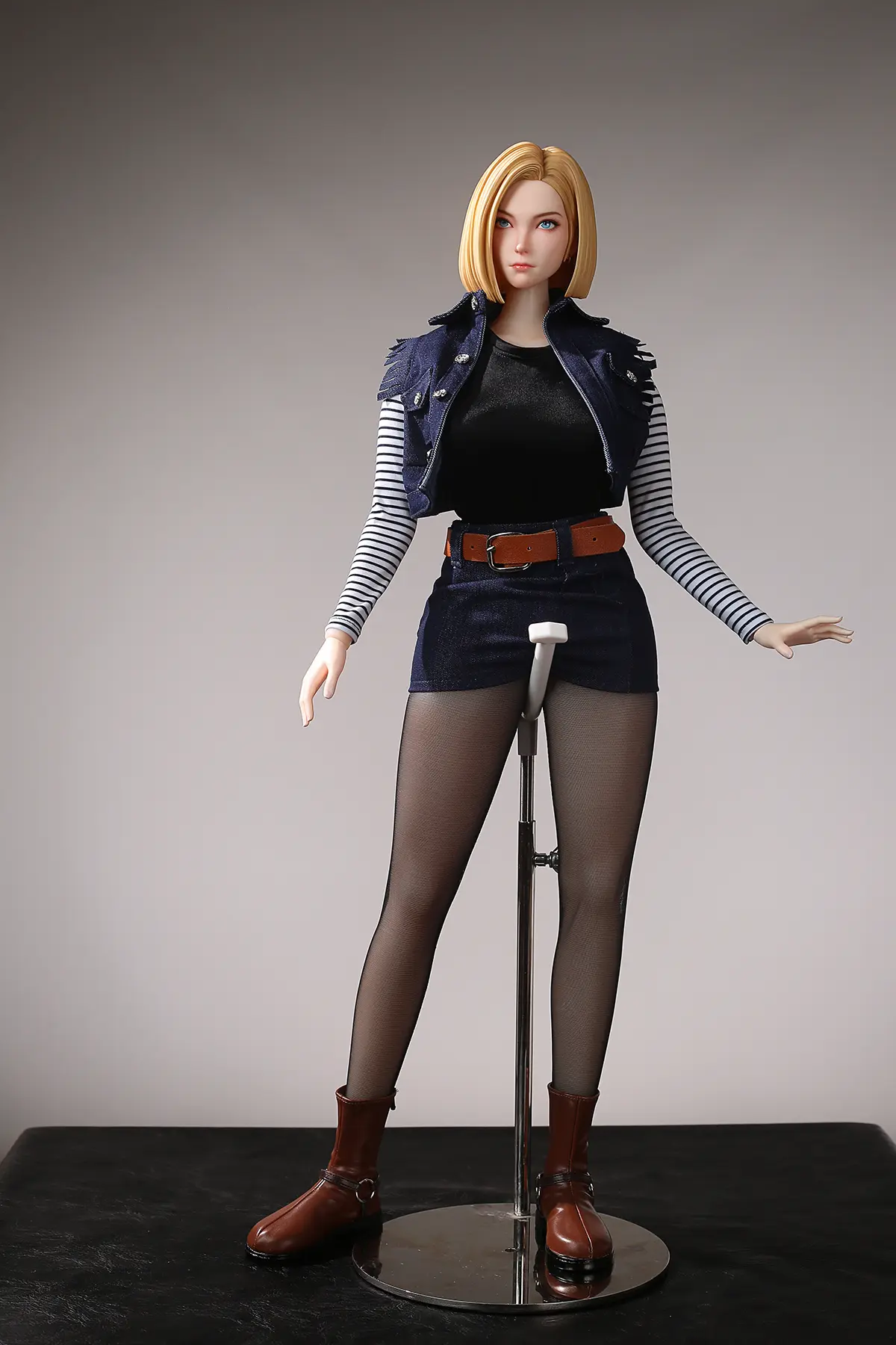 Yu Zhai Ren Xing Studio - Dragon Ball Android 18 Action Figure (Adult 18+)