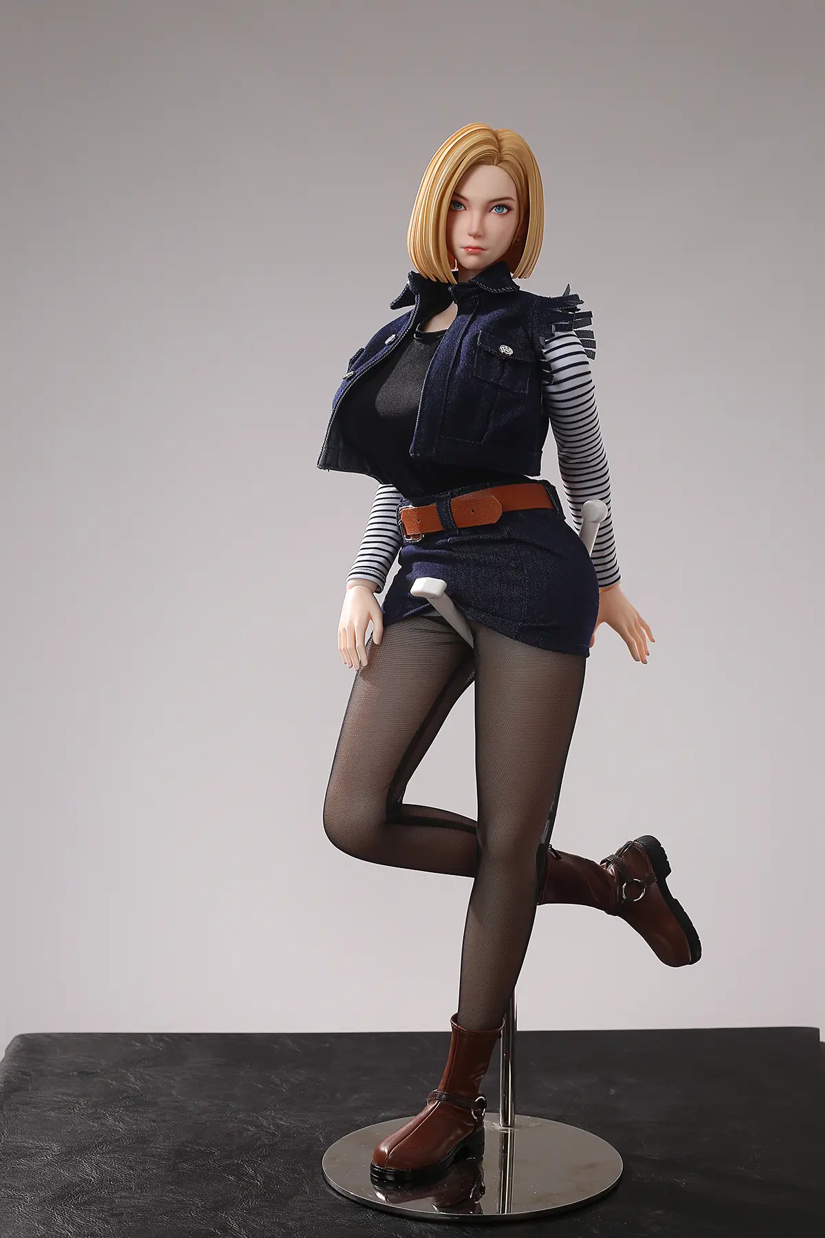 Yu Zhai Ren Xing Studio - Dragon Ball Android 18 Action Figure (Adult 18+)