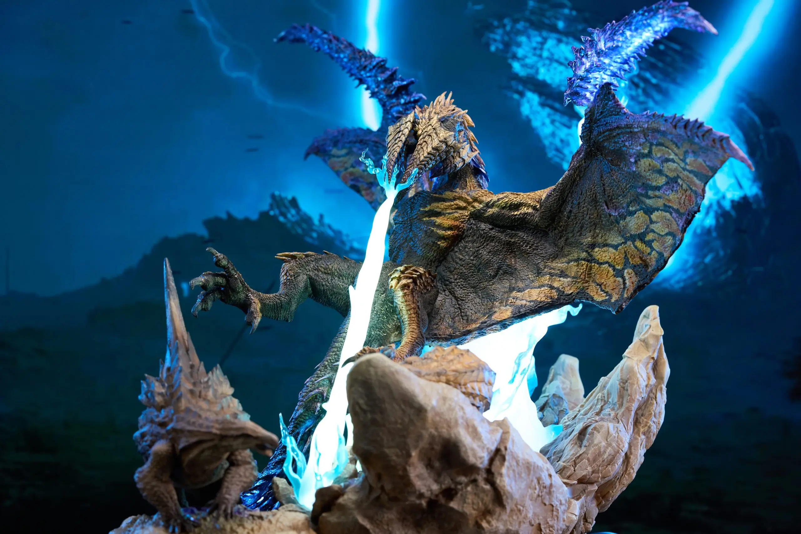 Roaring Wild Studio -Monster Hunterl  Anniversary Limited Rey Dau Statue