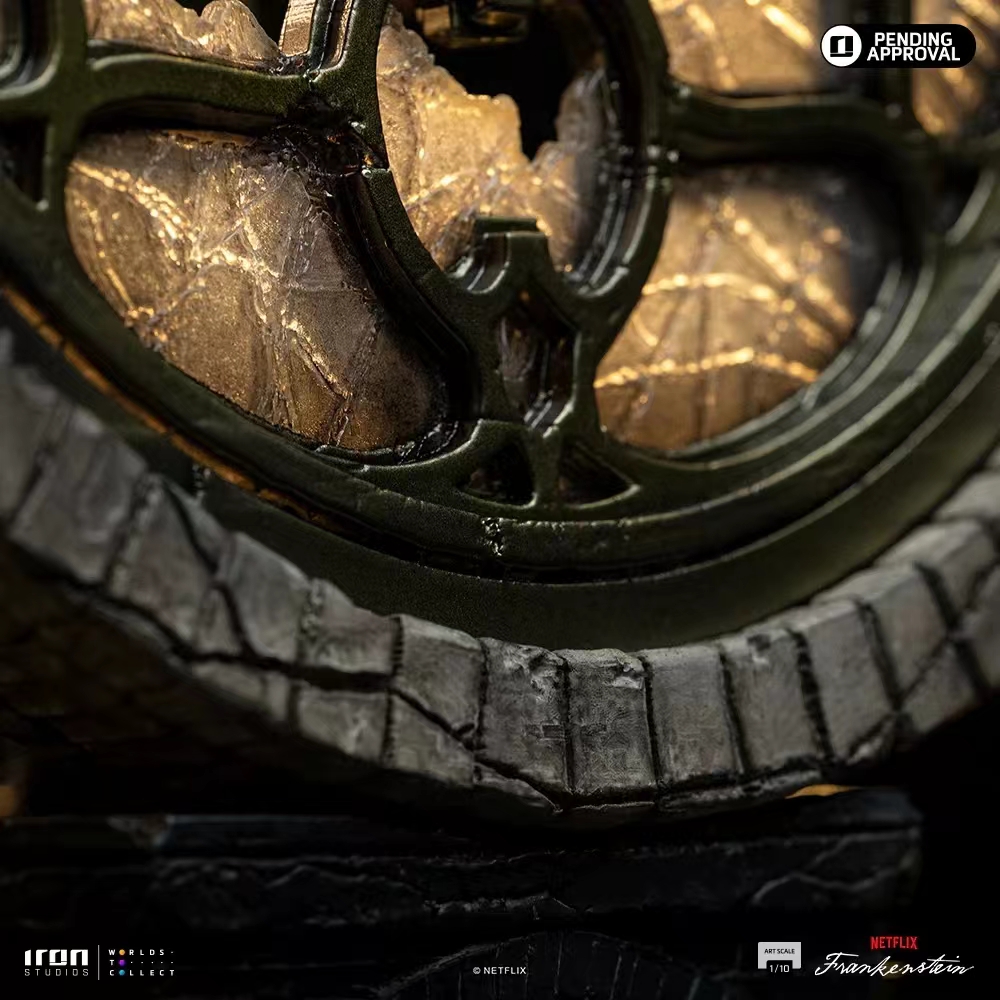 Iron Studio - Frankenstein's Monster - Guillermo Del Toro's Frankenstein - Art Scale 1/10 Statue NETFX131925-10 (Licensed)Statue