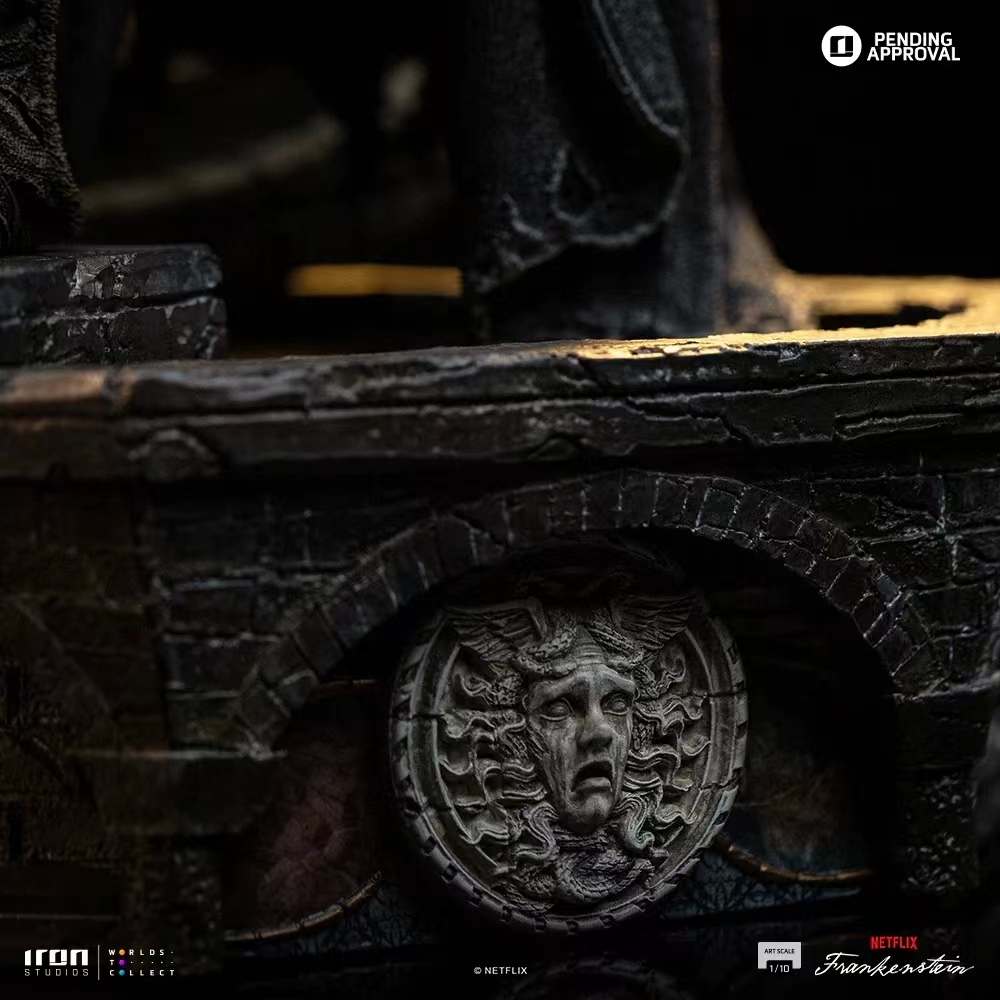 Iron Studio - Frankenstein's Monster - Guillermo Del Toro's Frankenstein - Art Scale 1/10 Statue NETFX131925-10 (Licensed)Statue