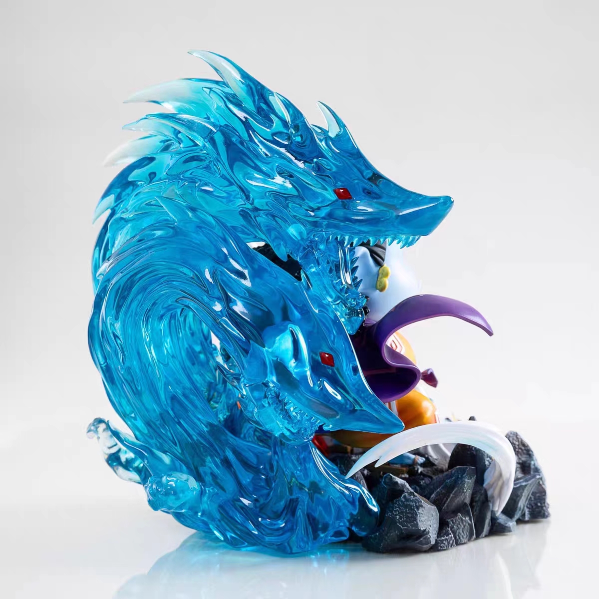 M.H.T Studio - Shinnosuke Nohara Cos Jinbe Crayon Shin-chan X One Piece Statue 