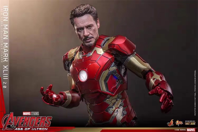 Hottoys - Avengers: Age of Ultron Iron Man Mark XLIII (2.0)Collectible Figure MMS865D80 MMS866D81 Licensed Statue