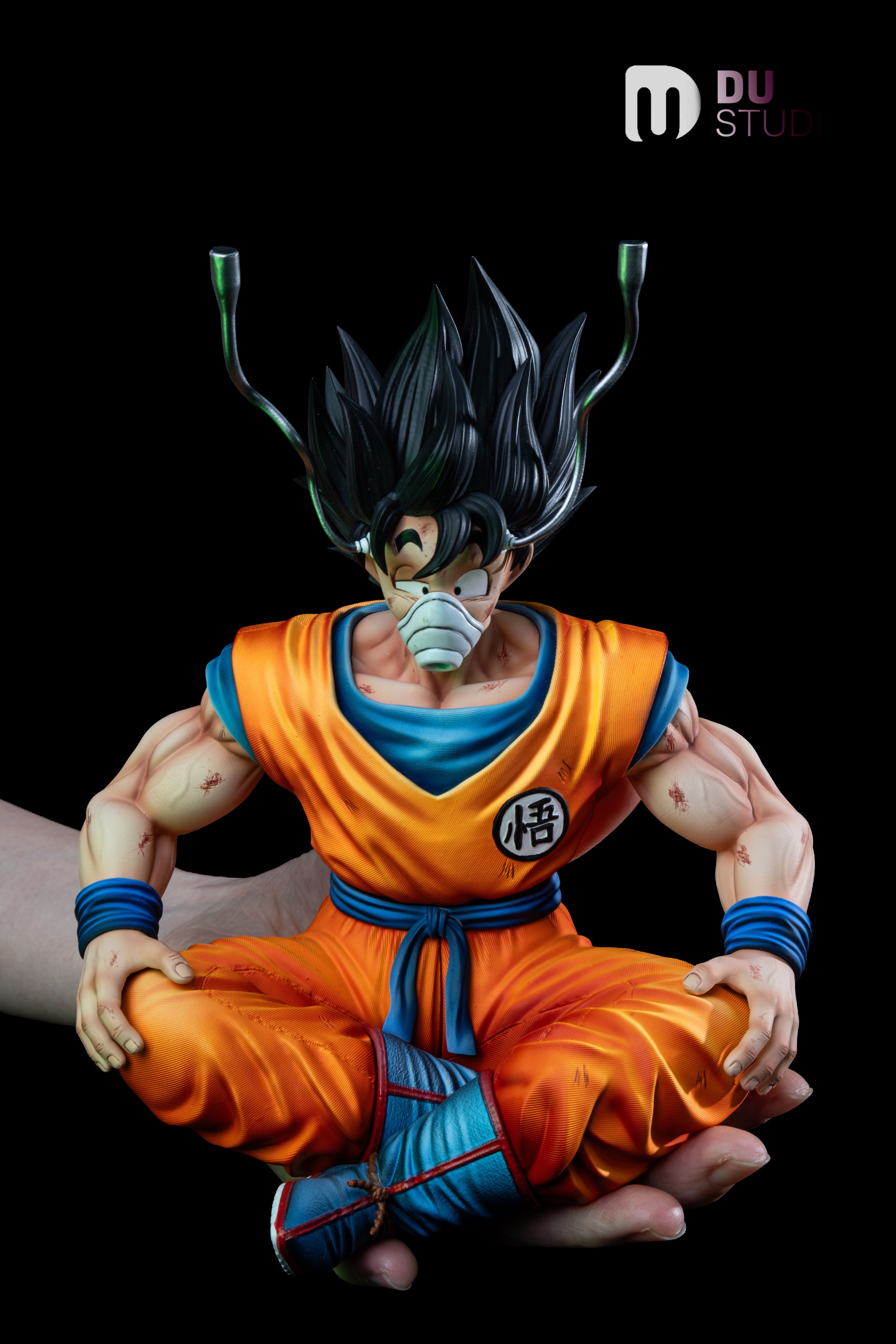Du Studio  Goku Healing Pod Dragon Ball