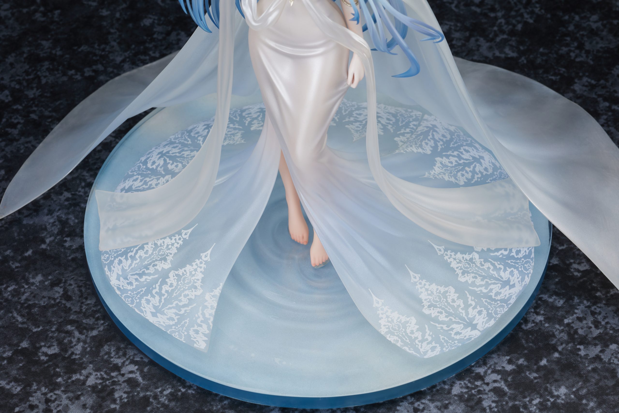 Azur Lane Helena White Miracle Ver (Licensed) Statue(GK) -MAGI ARTS 