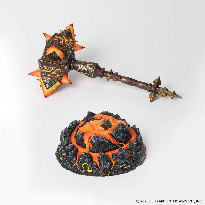 Blizzard World of Warcraft® Sulfuras Hand of Ragnaros Collector’s Edition Replica  Licensed Statue