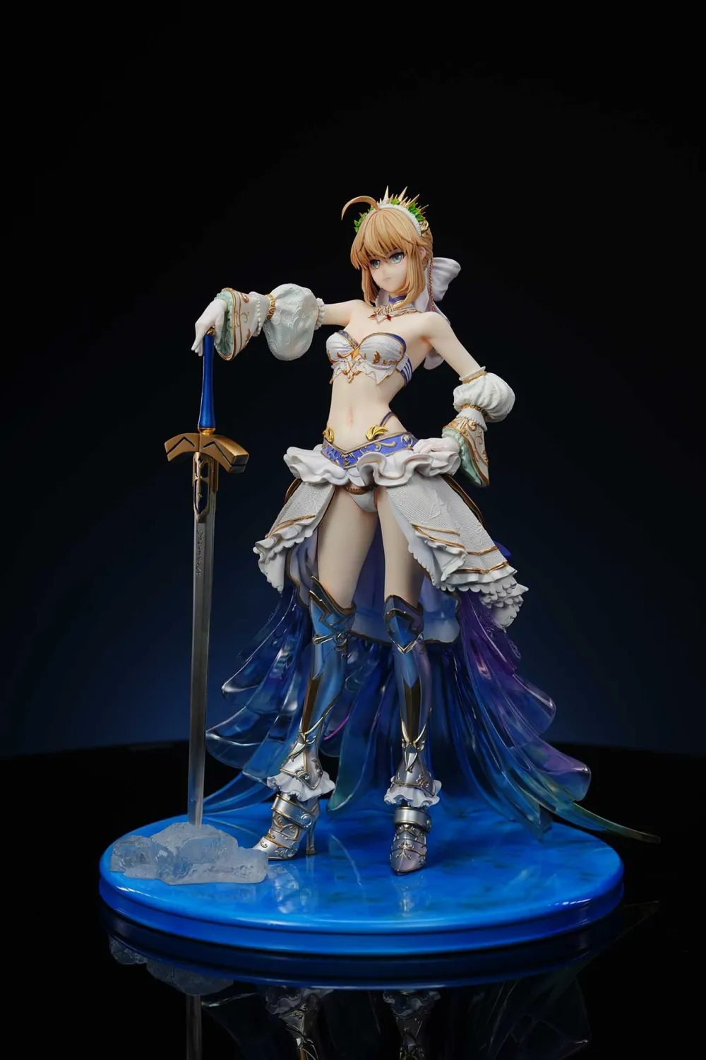 SakuraCore Studio -Fate/stay night Battle Dress Series Saber Statue 