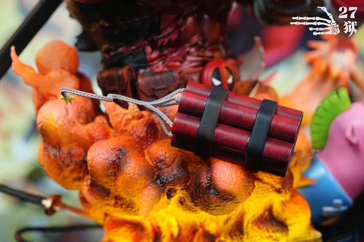 DeadPool Bust with LED 1/3  Statue(GK)-27abyss Studio 
