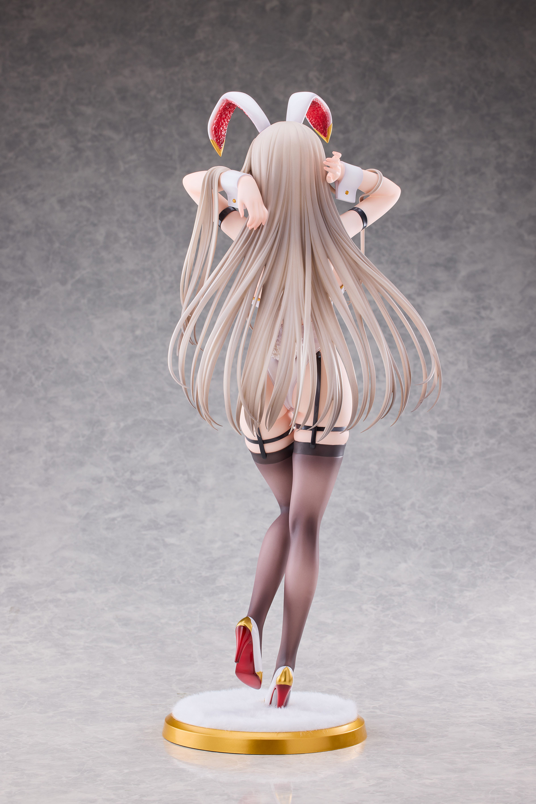 Shiro Bunny Onee-san 1/4 Statue GK (Licensed)-Otherwhere & PartyLook Studio Pre-sale