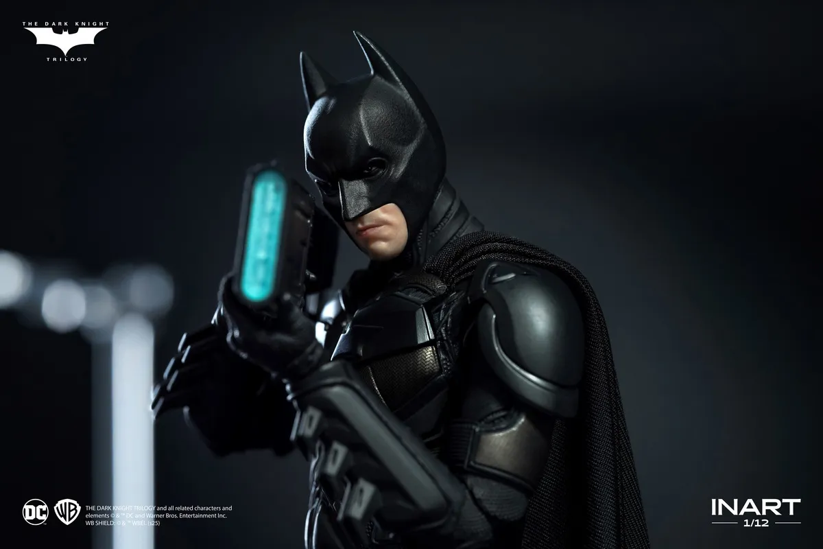 DC The Dark Knight Rises: Batman 1/12 Scale Figure (Licensed) STATUE GK-INART Studio Pre-sale