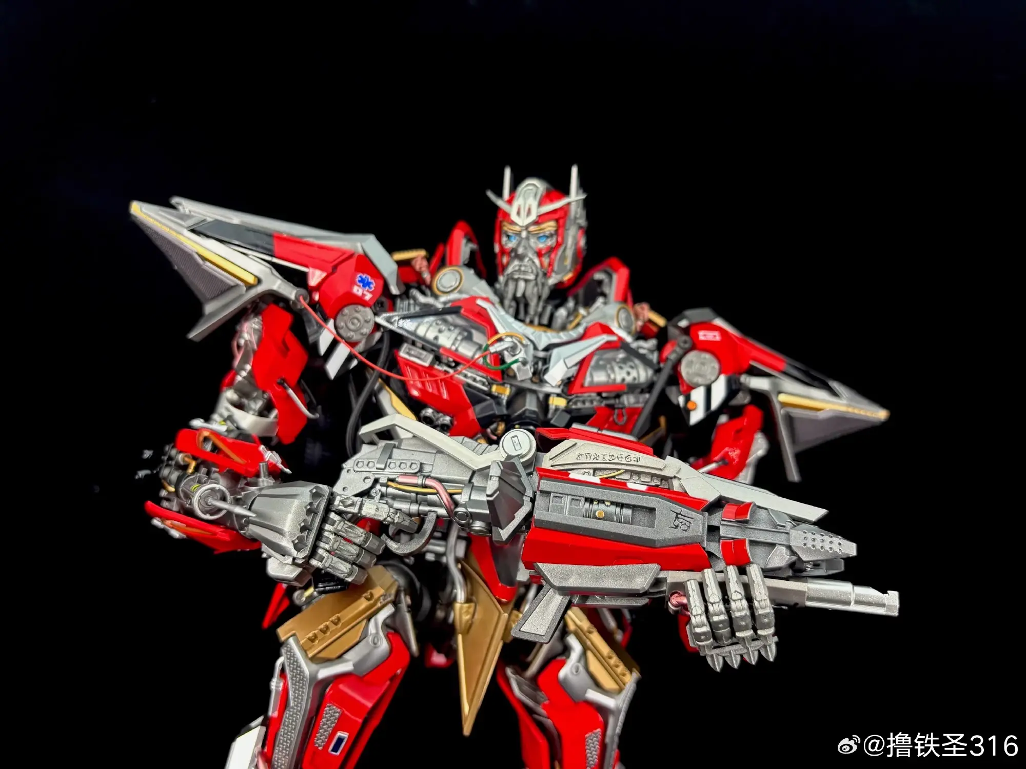 Lu Tie Sheng - Transformers Sentinel Prime DLX scale alloy finished product SP-316 (Licensed)Statue(GK)