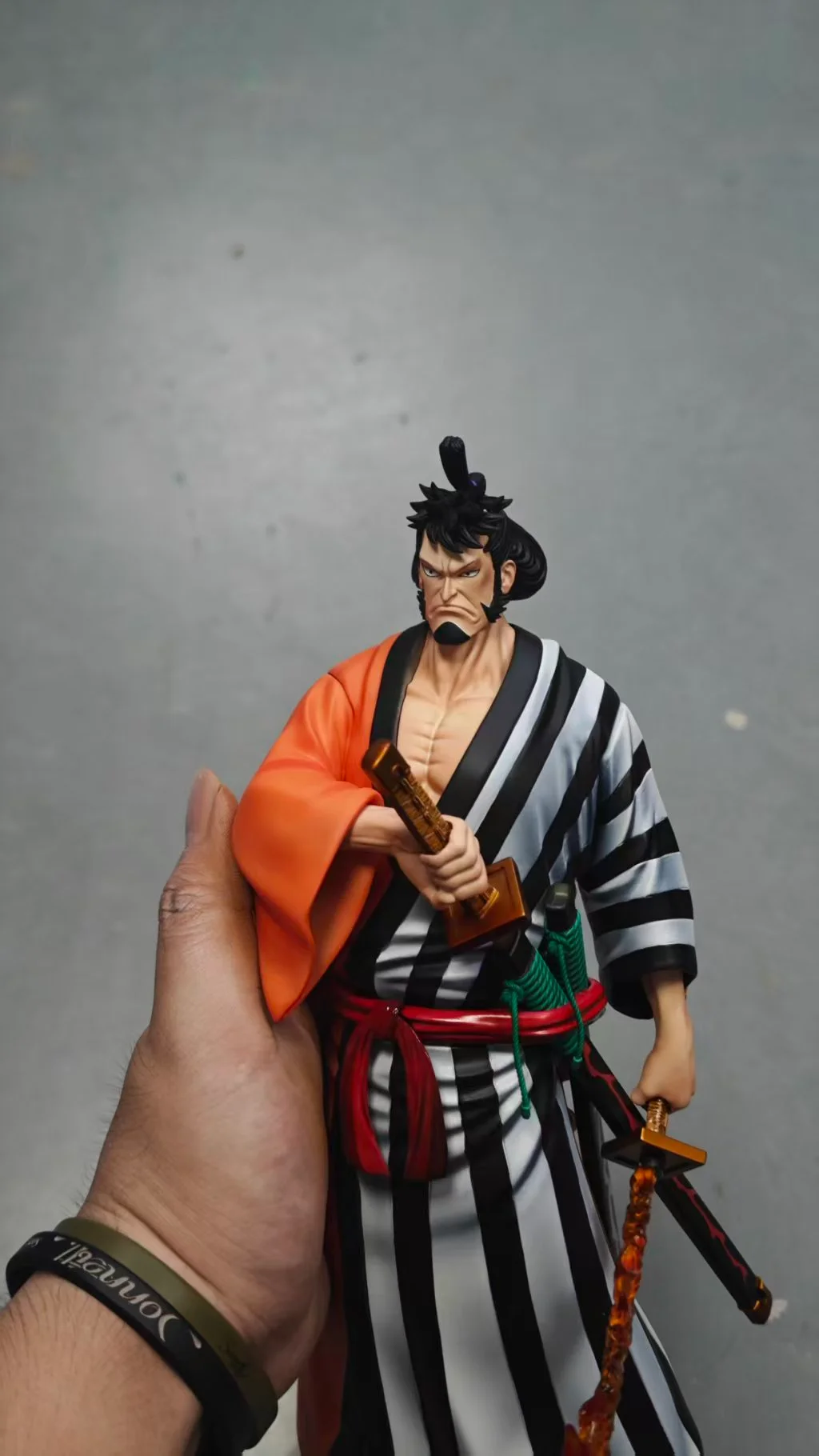 Ghost Studio X Long Hu Studio -  One Piece Nine Red Scabbards #1 Kin'emon Statue(GK)