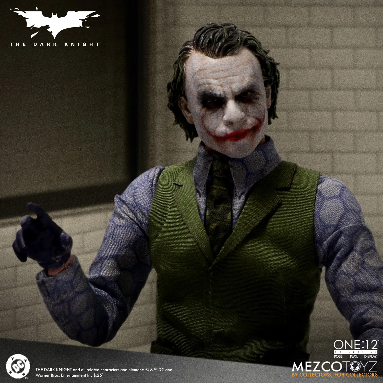 Mezco Studio - 1/12 The Dark Knight: The Joker (Licensed)Statue (GK)
