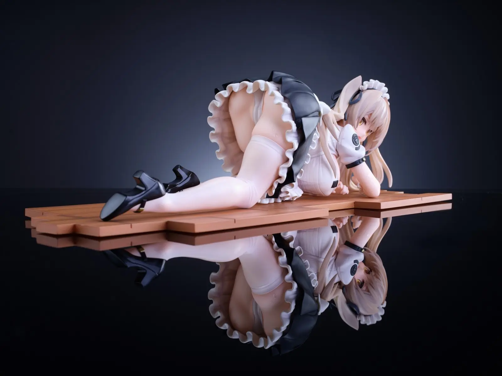 OMAHA - Original Elle 1/5 Figure Normal Version (Licensed)Statue 