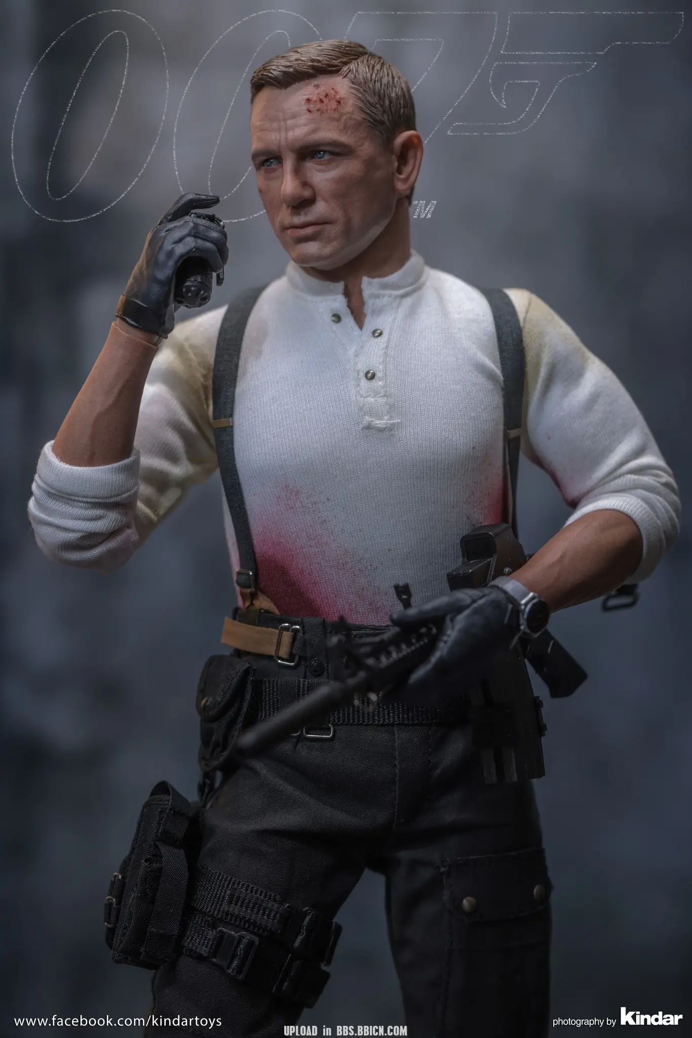 Hottoys - No Time To Die James Bond (Commando Outfit) 1/6th scale Collectible Figure MMS804 (Licensed) Statue(GK)