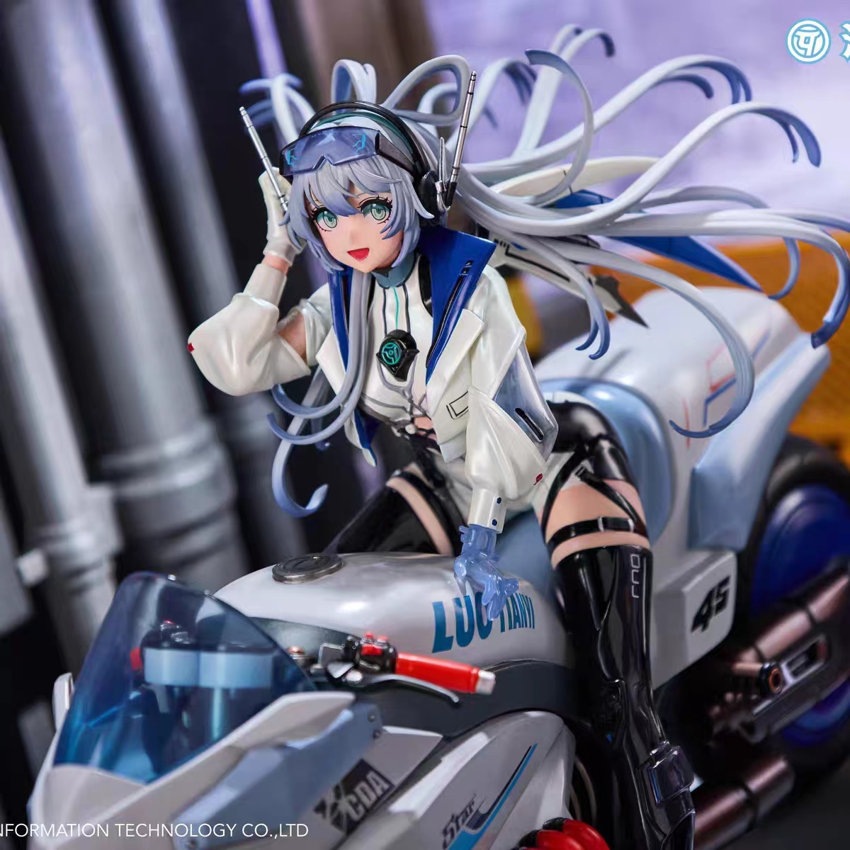 A DIMENSION - Vsinger - Luo Tianyi 1/7 Storm Rider (Licensed)Statue
