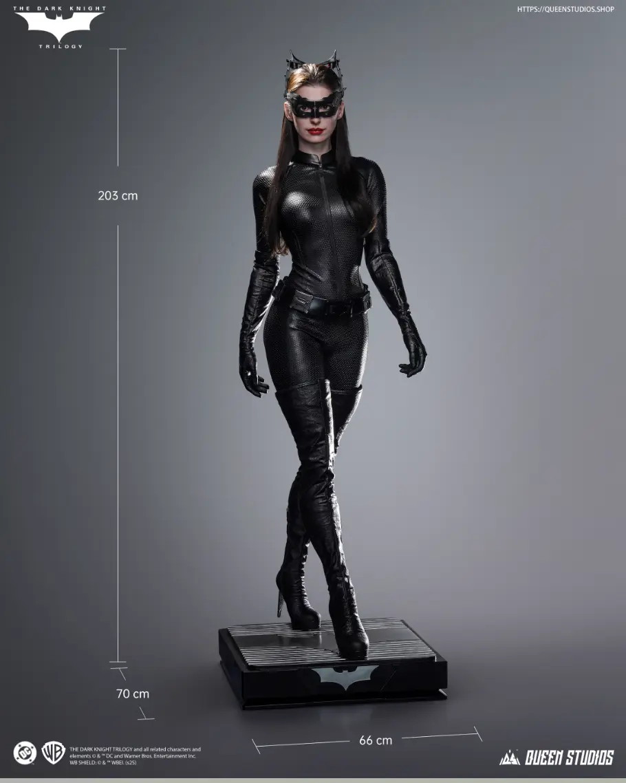 Queen Studios - Catwoman Life-Size Statue (Licensed) 