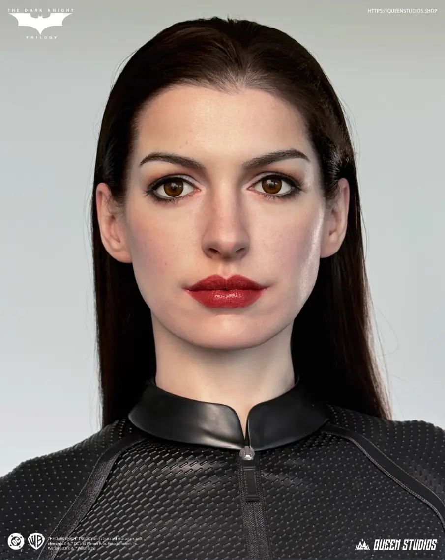 Queen Studios - Catwoman Life-Size Statue (Licensed) 