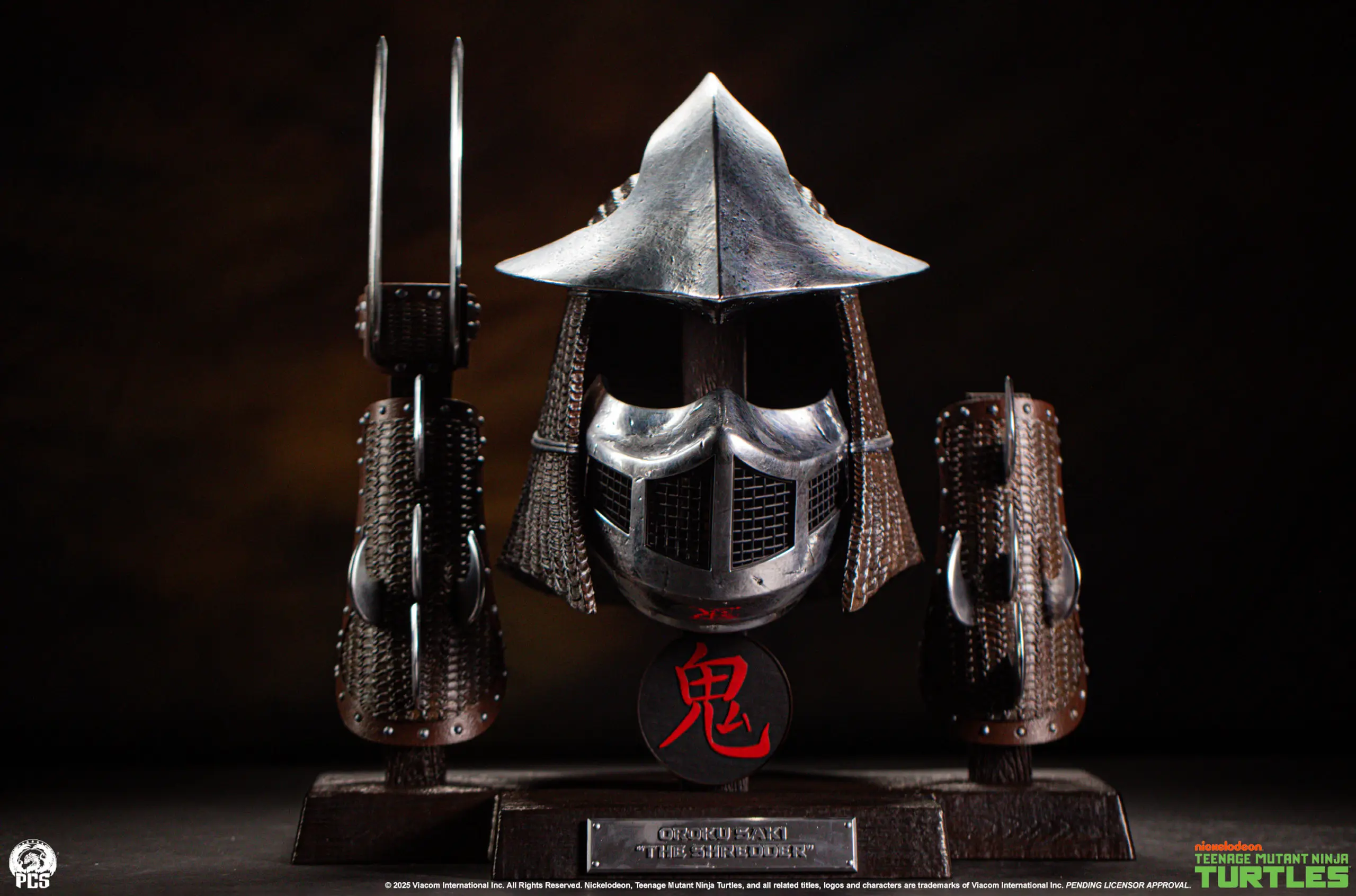 Premium Collectibles studio - Shredder Life-Sized Stainless Steel Armor Set (Licensed) Statue 