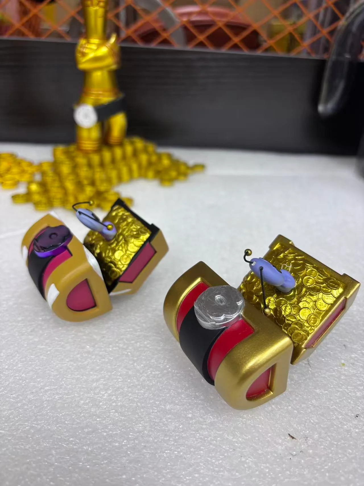 Ymg Studio - Pokemon Gholdengo + Gimmighoul Statue 