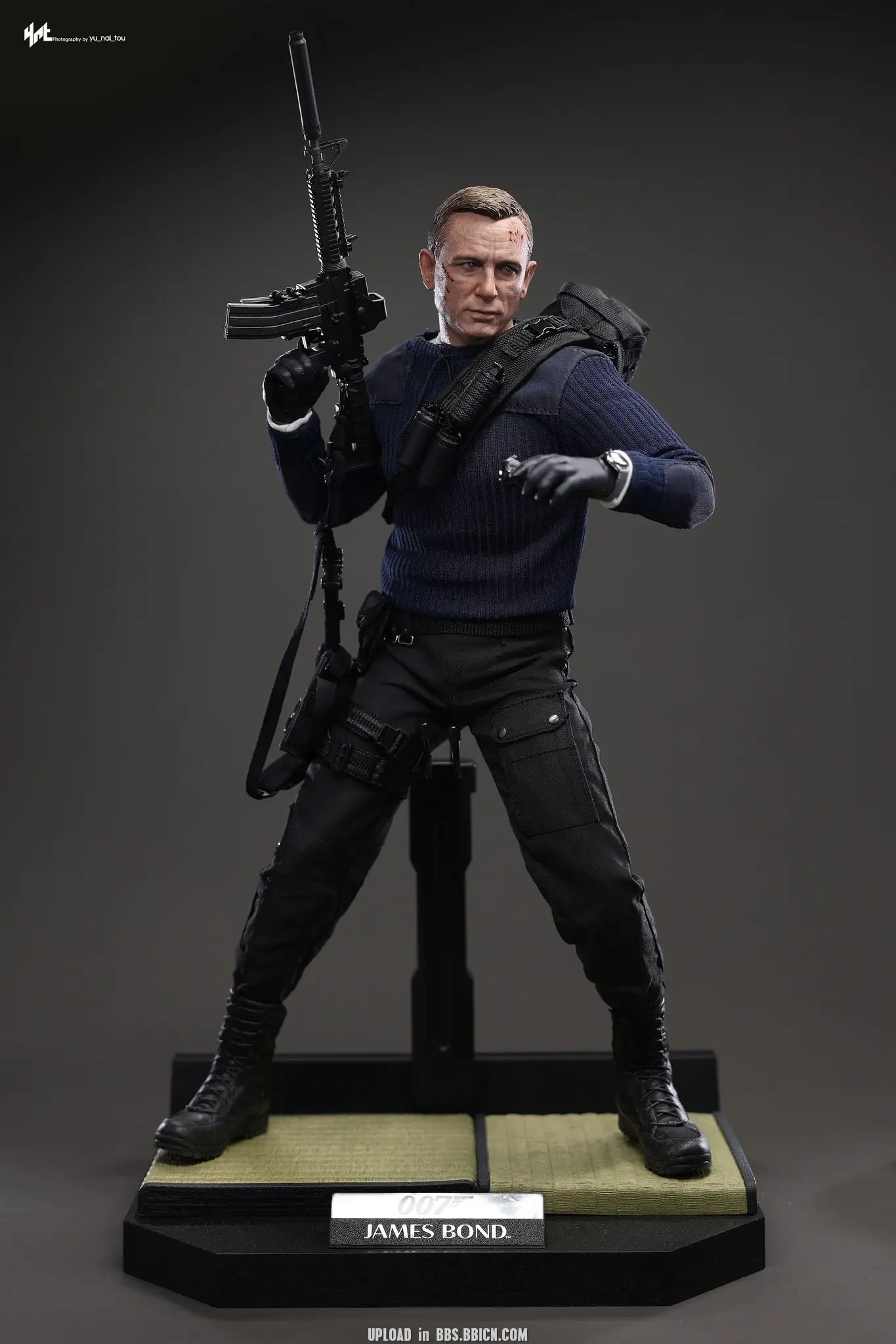 Hottoys - No Time To Die James Bond (Commando Outfit) 1/6th scale Collectible Figure MMS804 (Licensed) Statue(GK)