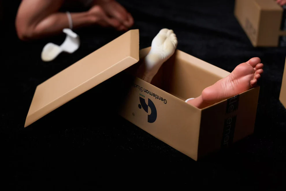 In stock-Gentleman 18 Studio -Original Demon Messenger 1/6 Statue GK (Adult 18+) 